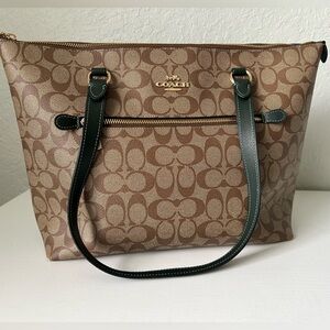 Coach Tote